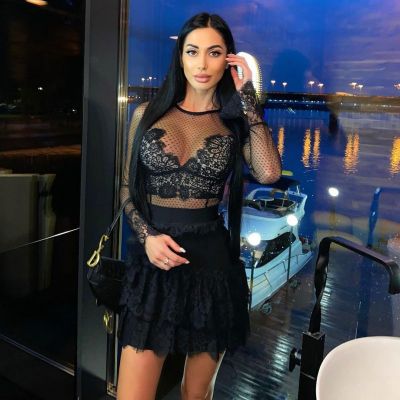 European escort does OWO, CIM, COM. Prices from QAR 1500/hr