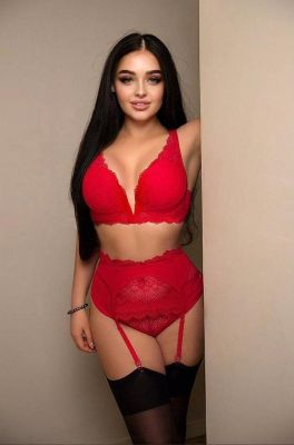 Escort top model girl Alexa (weight 57 kg, height 163 cm)