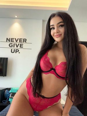 Doha escort of asian origin Alexa, 26 y.o.