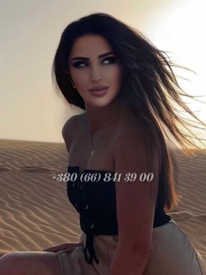 Doha indian escort Tina, weight 78 kg, 178 cm tall