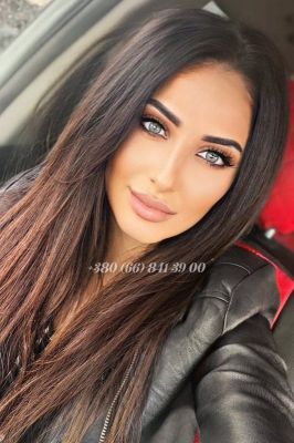 Your mistress Tina for BDSM games