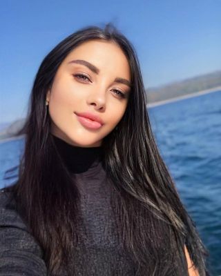 Local hooker is waiting for her clients on SexoDoha.com