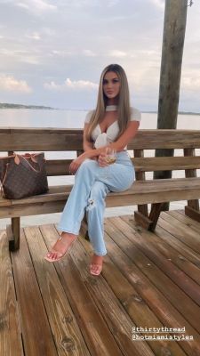 Cheap girl Mimi offers full service at a low price, from QAR 2000/hr