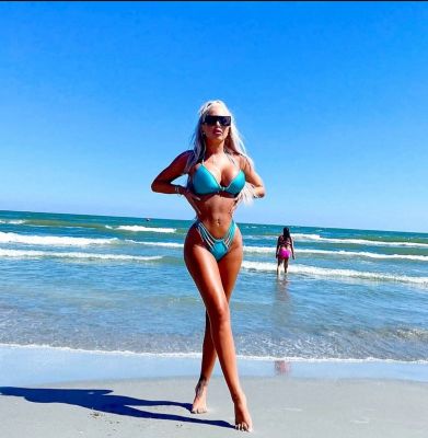 Escort top model girl Kamila (weight 77 kg, height 178 cm)