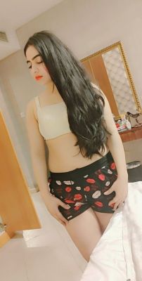 Escort top model girl Vivienne (weight 50 kg, height 157 cm)