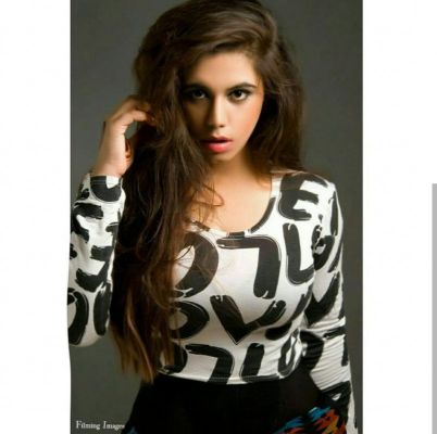 Mature escorts of Qatar does a BJ for QAR 2000