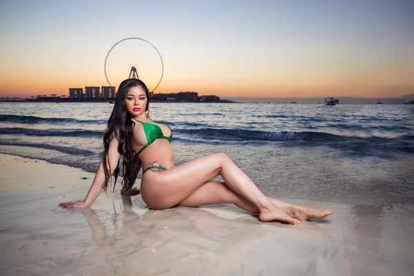 Ally, 30 y.o.: escort and massage in Doha