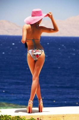 The sexiest among busty Doha escorts - Kelsey, 28 y.o.