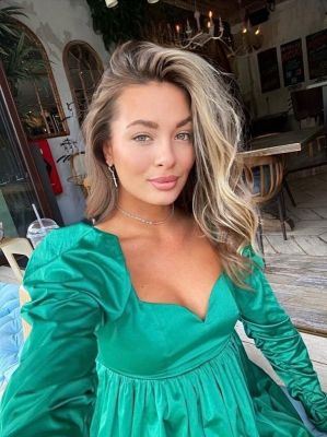 Discreet call girl service from Kat for QAR 1500