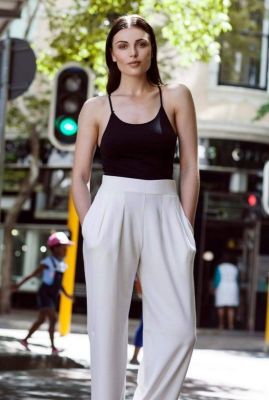 One of Doha 24 7 escorts Makayla is available for QAR 2000