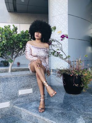  Violet escorts local men and tourists in Doha