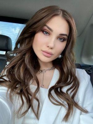 1 hour with low rate call girl Janine costs QAR 1200