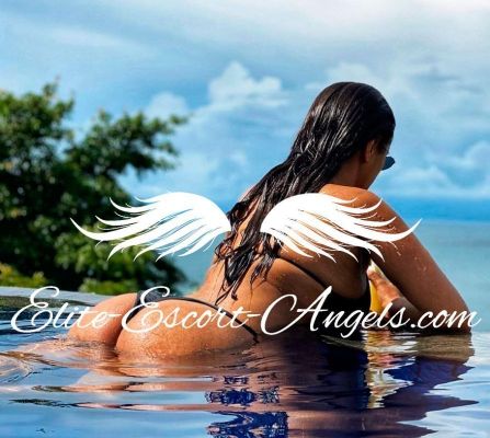 Your mistress Geneva for BDSM games