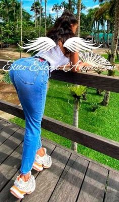 Busty escort in Doha: Geneva works 24 round the clock