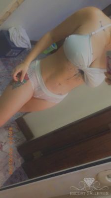 Sweet Doha black slut (weight: 76 kg, height 177 cm)