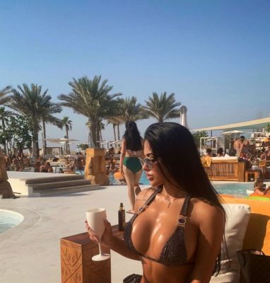 Hot babe in Doha: Montana wants to share her passion with you