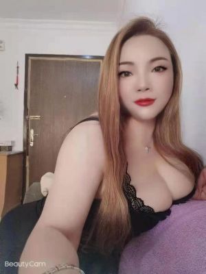 Doha ebony woman available for a sex date on SexoDoha.com for QAR 1200 per hour