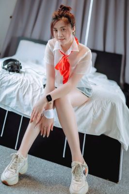 Cheap independent escort Linda charges QAR 1200/hr