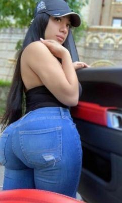 Mature female escort aged 21 is ready to meet you