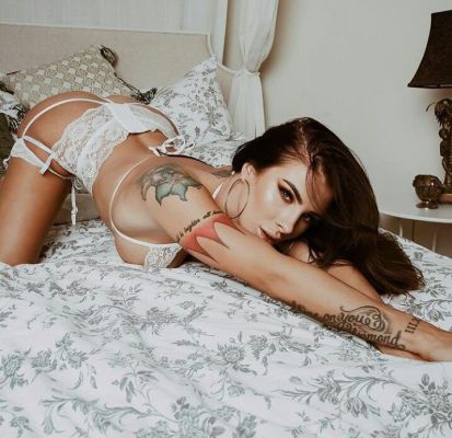 Pics and reviews on super escort Katie