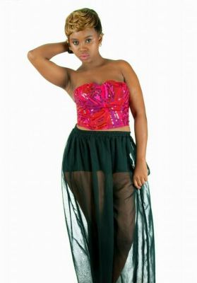 Elegant Doha vip escort Sarah (QAR 1500 per hour)