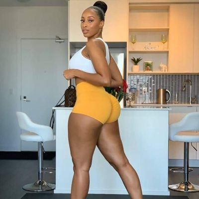 Book Doha call girl online on SexoDoha.com