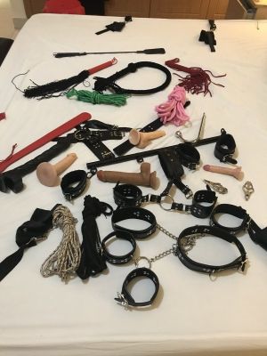 Mature female escort aged 0 is ready to meet you