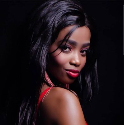 Beautiful escort model Aisha: weight 65 kg, height 155 cm