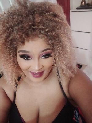 Hot babe in Doha: Kandi wants to share her passion with you