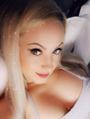 Super busty escort in Doha: Olivia (0 cm, 0 kg)