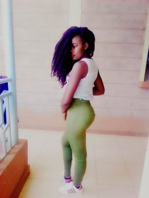 Cunnilingus from a lesbian prostitute Lara