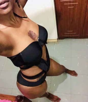 1 hour with low rate call girl Alisha costs QAR 2500