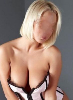 A call girl Sasha in Doha for QAR 1500