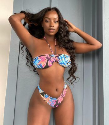 Enjoy private escort service from Cherry