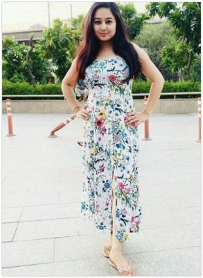 Cute lesbian girl will meet ladies, call +919 97 216 6221 