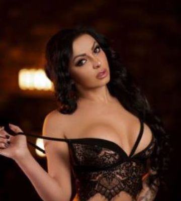 Sweet Doha black slut (weight: 56 kg, height 170 cm)