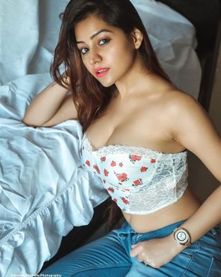 Super busty escort in Doha: Sania (164 cm, 58 kg)