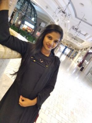 Independent massage escort in Qatar: Riya iyer — professional service from QAR 800